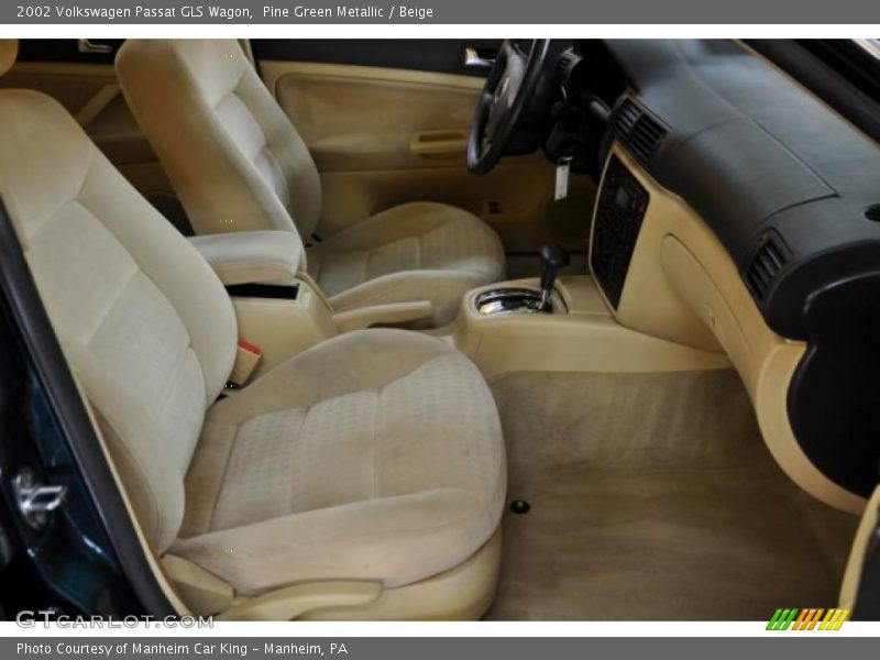 Pine Green Metallic / Beige 2002 Volkswagen Passat GLS Wagon