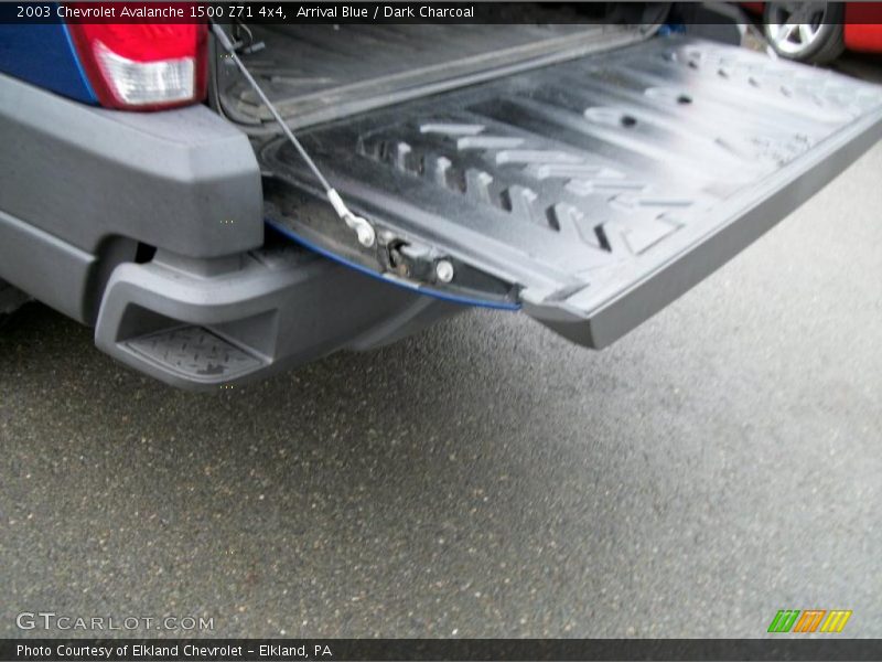 Arrival Blue / Dark Charcoal 2003 Chevrolet Avalanche 1500 Z71 4x4