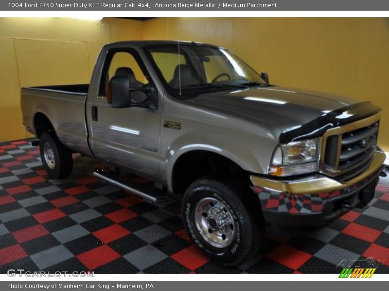 Arizona Beige Metallic / Medium Parchment 2004 Ford F350 Super Duty XLT Regular Cab 4x4