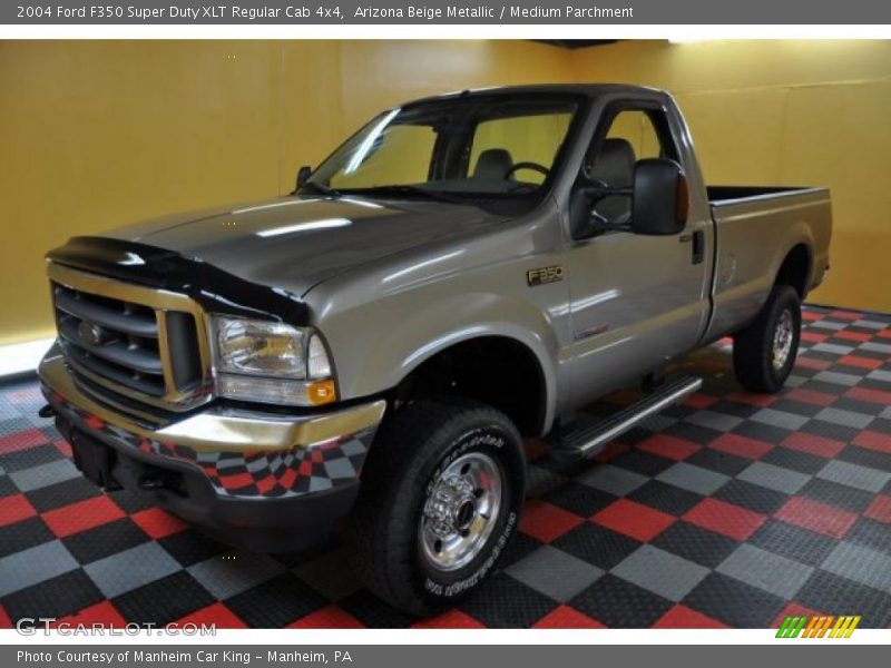 Arizona Beige Metallic / Medium Parchment 2004 Ford F350 Super Duty XLT Regular Cab 4x4