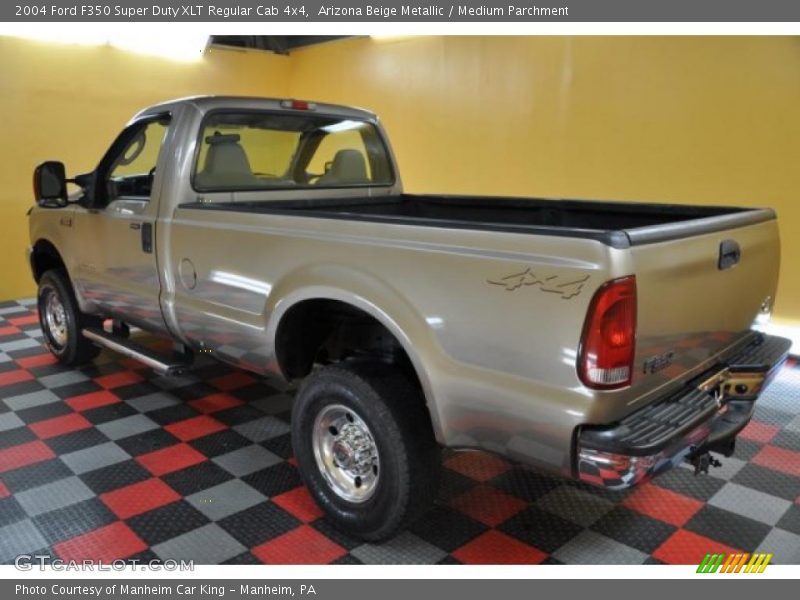 Arizona Beige Metallic / Medium Parchment 2004 Ford F350 Super Duty XLT Regular Cab 4x4