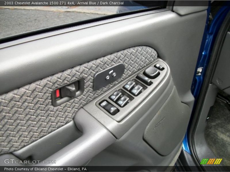 Arrival Blue / Dark Charcoal 2003 Chevrolet Avalanche 1500 Z71 4x4