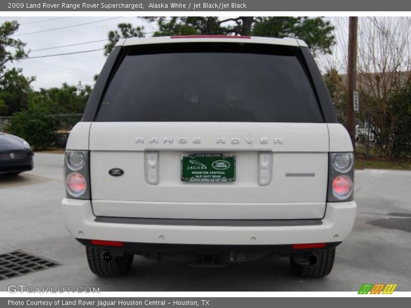 Alaska White / Jet Black/Jet Black 2009 Land Rover Range Rover Supercharged