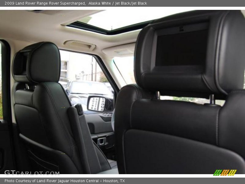 Alaska White / Jet Black/Jet Black 2009 Land Rover Range Rover Supercharged