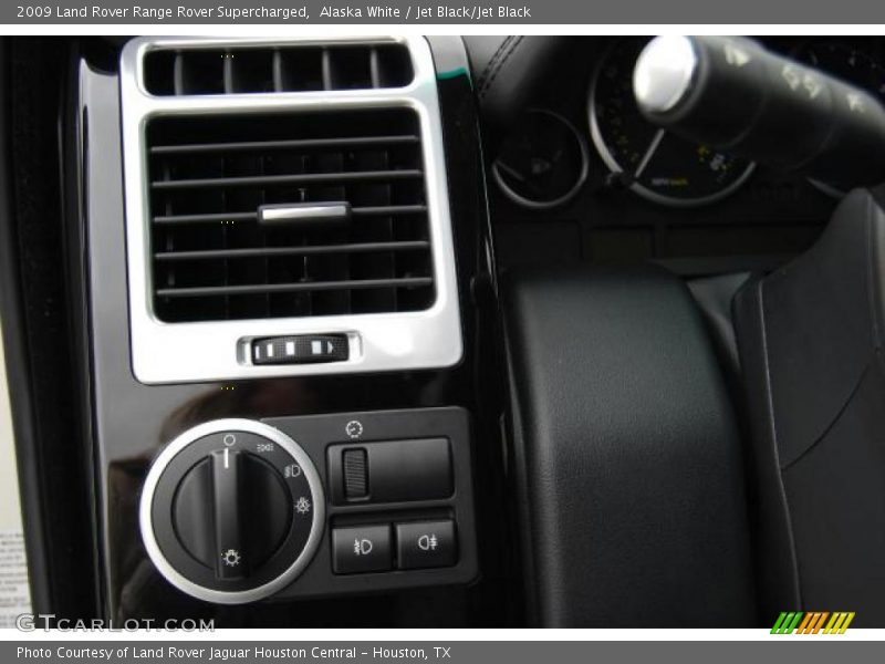 Alaska White / Jet Black/Jet Black 2009 Land Rover Range Rover Supercharged