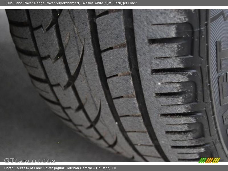 Alaska White / Jet Black/Jet Black 2009 Land Rover Range Rover Supercharged