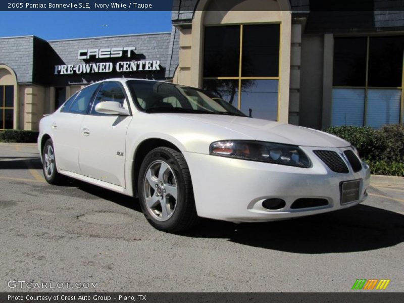 Ivory White / Taupe 2005 Pontiac Bonneville SLE