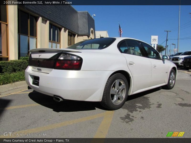 Ivory White / Taupe 2005 Pontiac Bonneville SLE