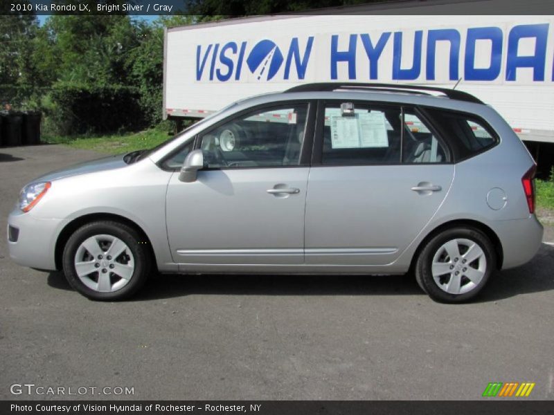 Bright Silver / Gray 2010 Kia Rondo LX