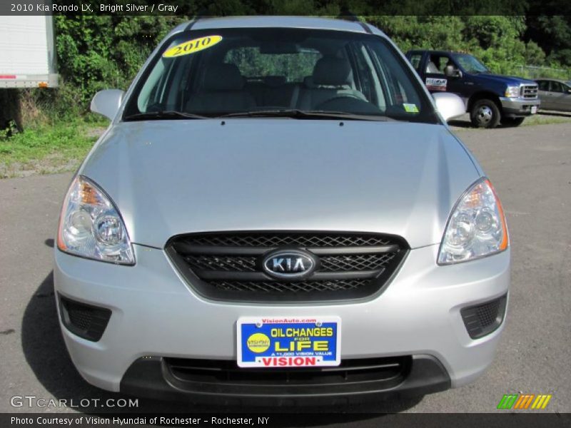 Bright Silver / Gray 2010 Kia Rondo LX