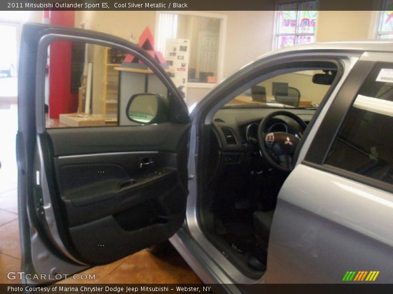 Cool Silver Metallic / Black 2011 Mitsubishi Outlander Sport ES
