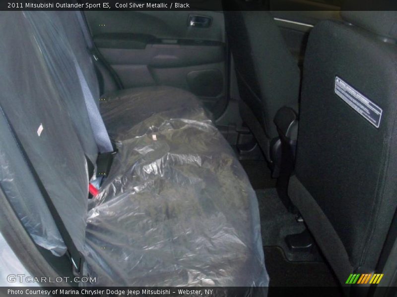 Cool Silver Metallic / Black 2011 Mitsubishi Outlander Sport ES