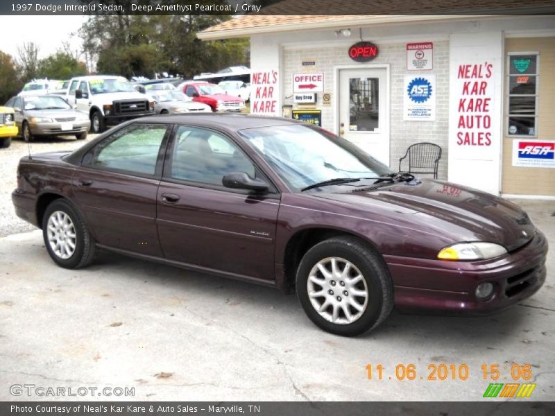 Deep Amethyst Pearlcoat / Gray 1997 Dodge Intrepid Sedan