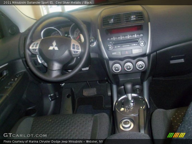 Cool Silver Metallic / Black 2011 Mitsubishi Outlander Sport ES