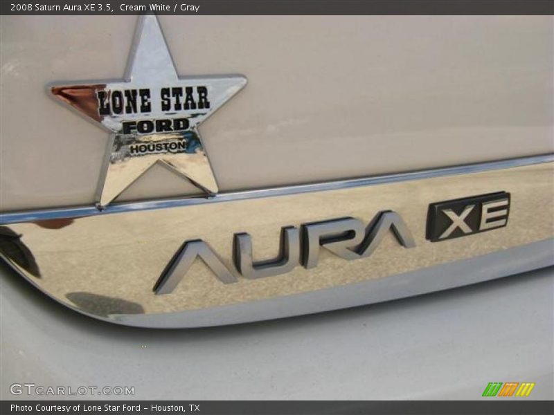 Cream White / Gray 2008 Saturn Aura XE 3.5