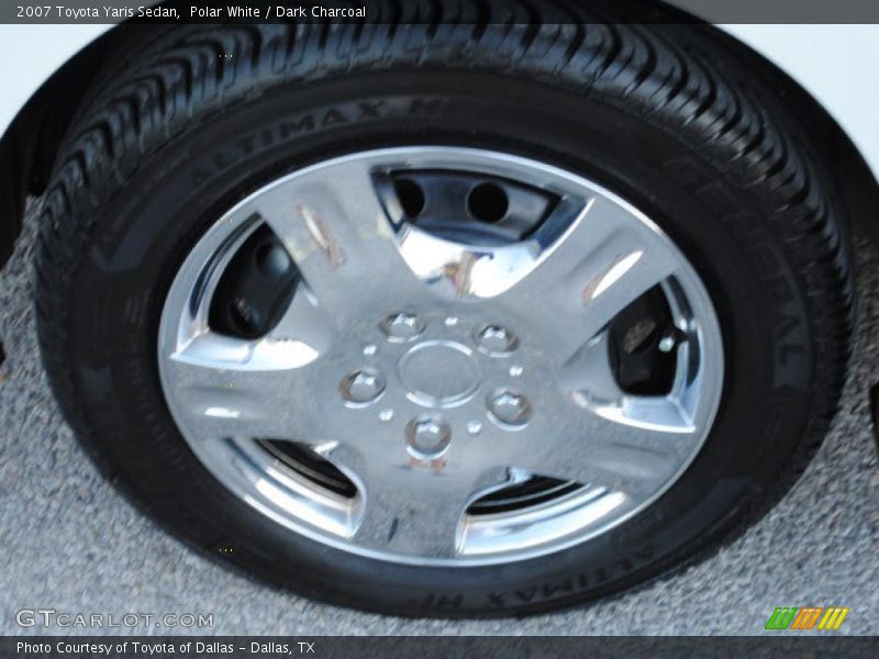 Polar White / Dark Charcoal 2007 Toyota Yaris Sedan