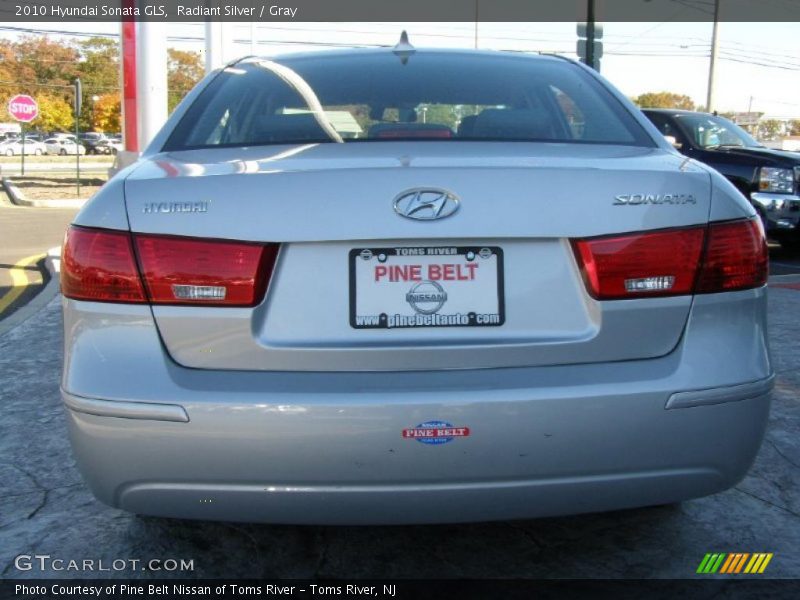 Radiant Silver / Gray 2010 Hyundai Sonata GLS