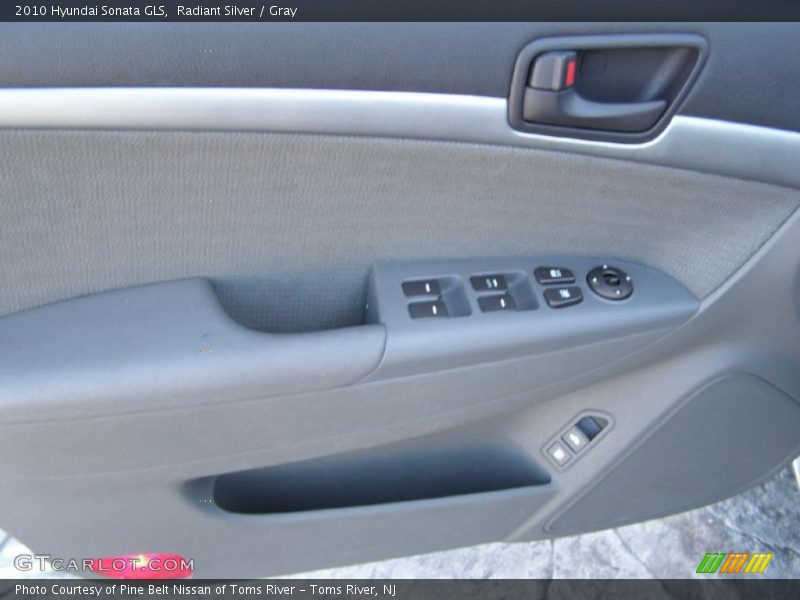 Radiant Silver / Gray 2010 Hyundai Sonata GLS