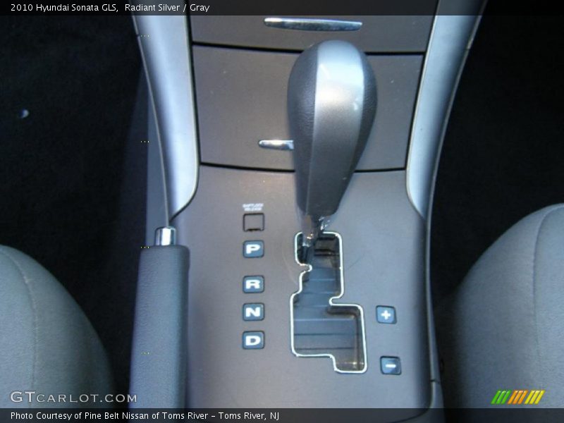 Radiant Silver / Gray 2010 Hyundai Sonata GLS