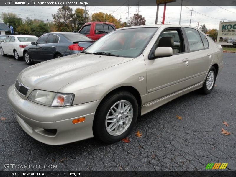 Front 3/4 View of 2001 G 20