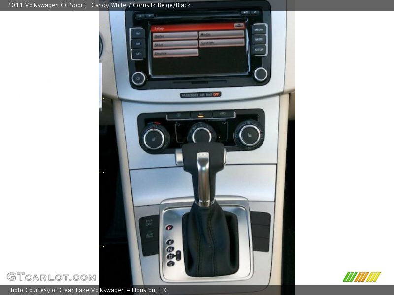 Candy White / Cornsilk Beige/Black 2011 Volkswagen CC Sport