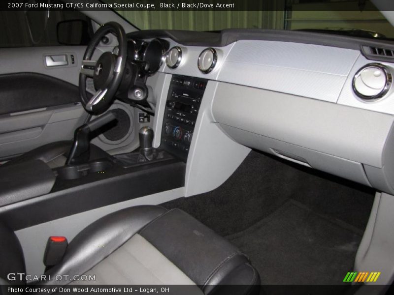 Dashboard of 2007 Mustang GT/CS California Special Coupe