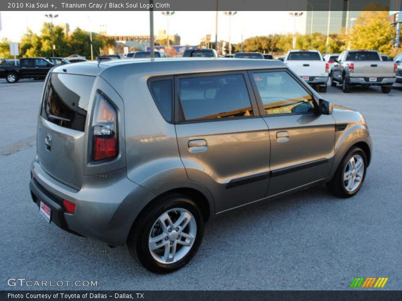 Titanium Gray / Black Soul Logo Cloth 2010 Kia Soul +