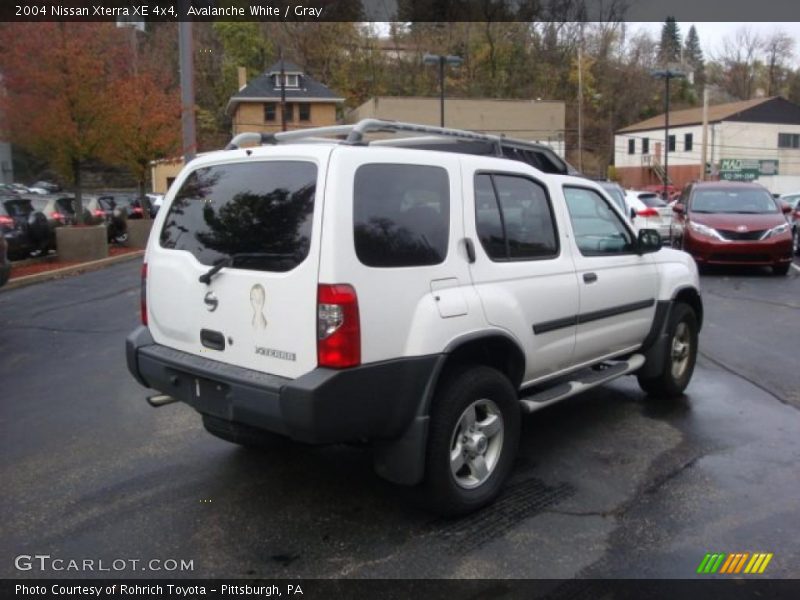 Avalanche White / Gray 2004 Nissan Xterra XE 4x4