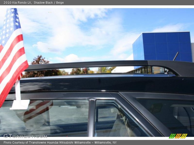 Shadow Black / Beige 2010 Kia Rondo LX