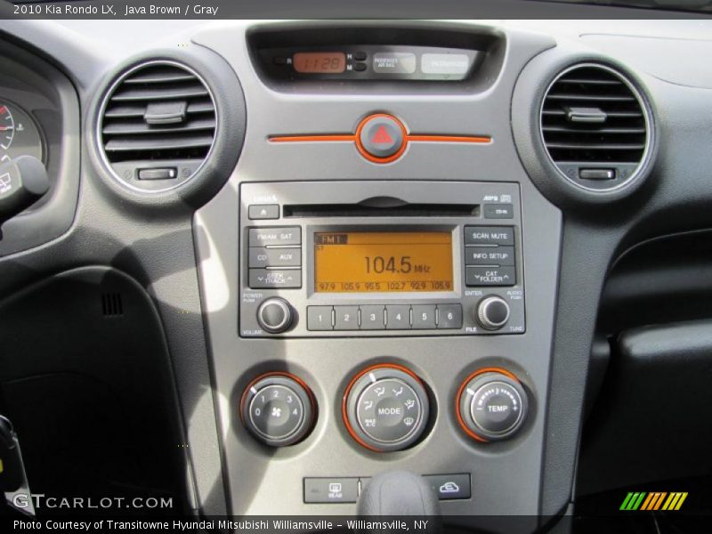 Controls of 2010 Rondo LX