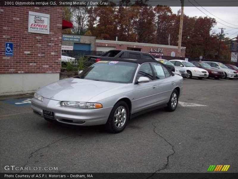 Sterling Metallic / Dark Gray 2001 Oldsmobile Intrigue GLS