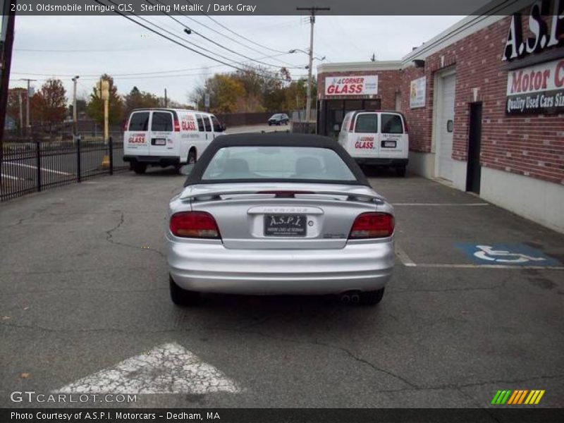 Sterling Metallic / Dark Gray 2001 Oldsmobile Intrigue GLS