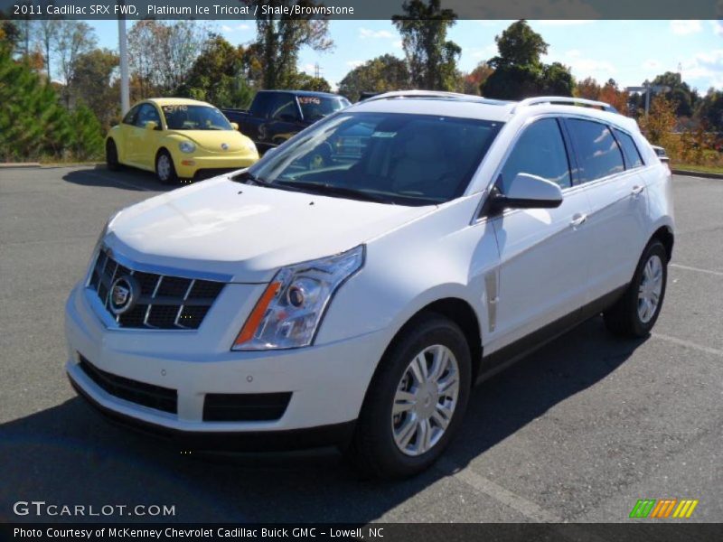 Front 3/4 View of 2011 SRX FWD