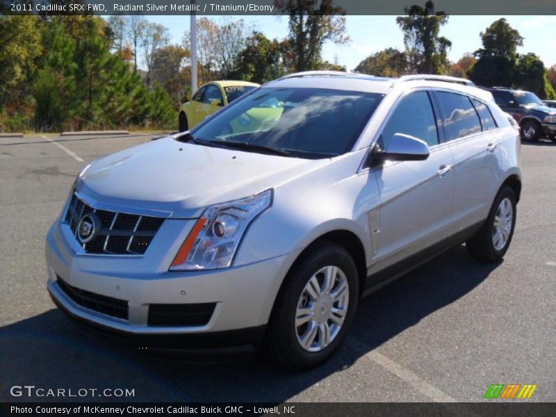 Front 3/4 View of 2011 SRX FWD