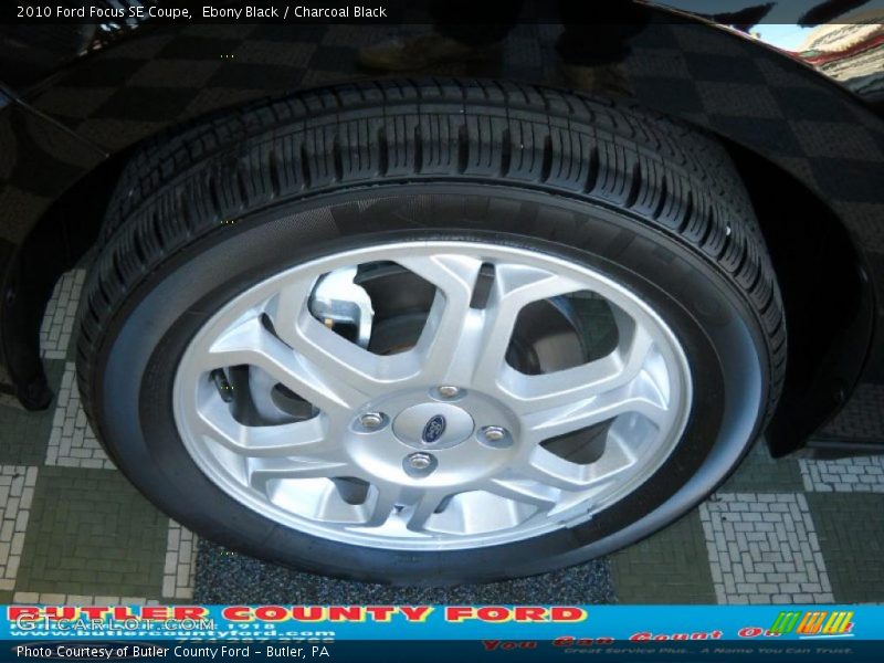 Ebony Black / Charcoal Black 2010 Ford Focus SE Coupe