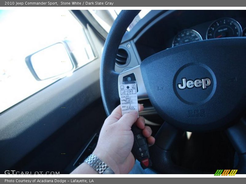 Stone White / Dark Slate Gray 2010 Jeep Commander Sport