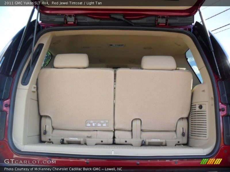  2011 Yukon SLT 4x4 Trunk