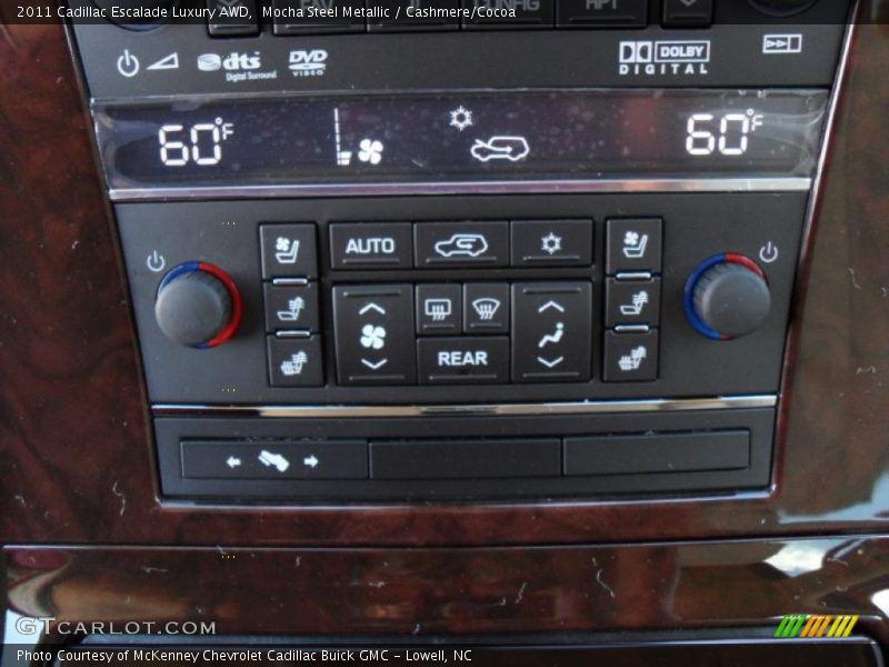 Controls of 2011 Escalade Luxury AWD