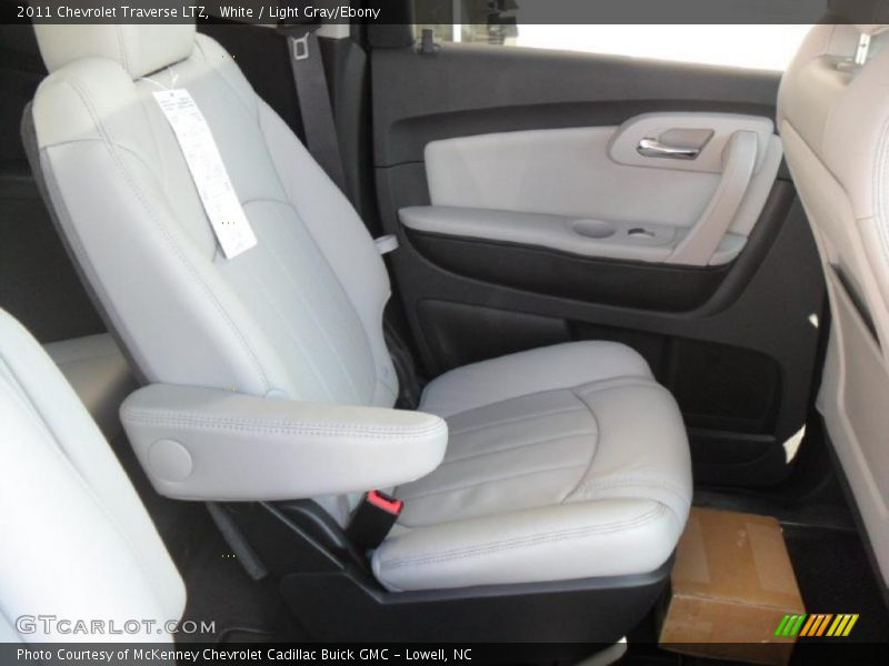  2011 Traverse LTZ Light Gray/Ebony Interior