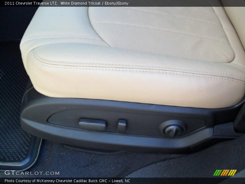  2011 Traverse LTZ Ebony/Ebony Interior