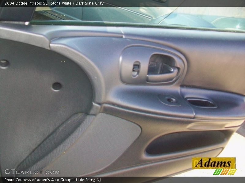 Stone White / Dark Slate Gray 2004 Dodge Intrepid SE