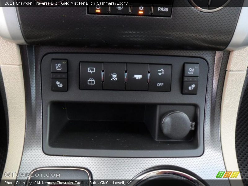 Controls of 2011 Traverse LTZ