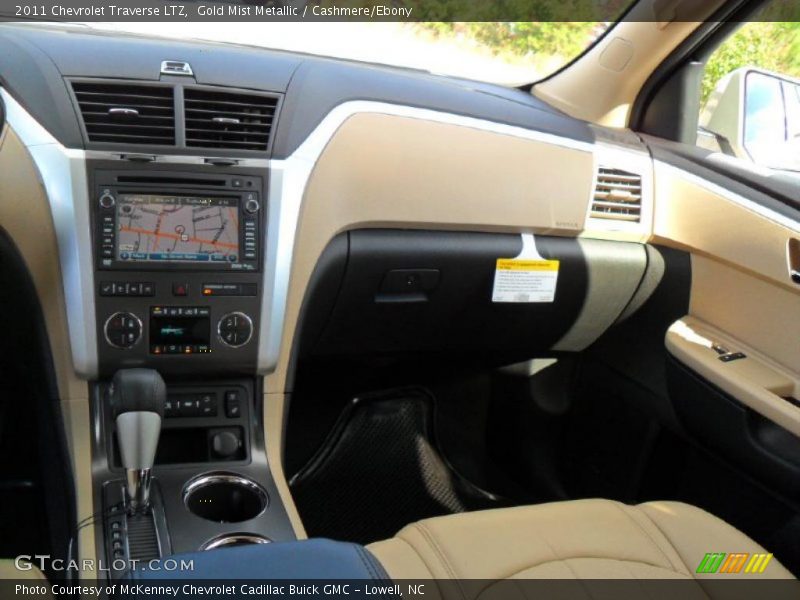 Dashboard of 2011 Traverse LTZ