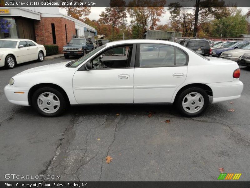 Bright White / Gray 2002 Chevrolet Malibu Sedan