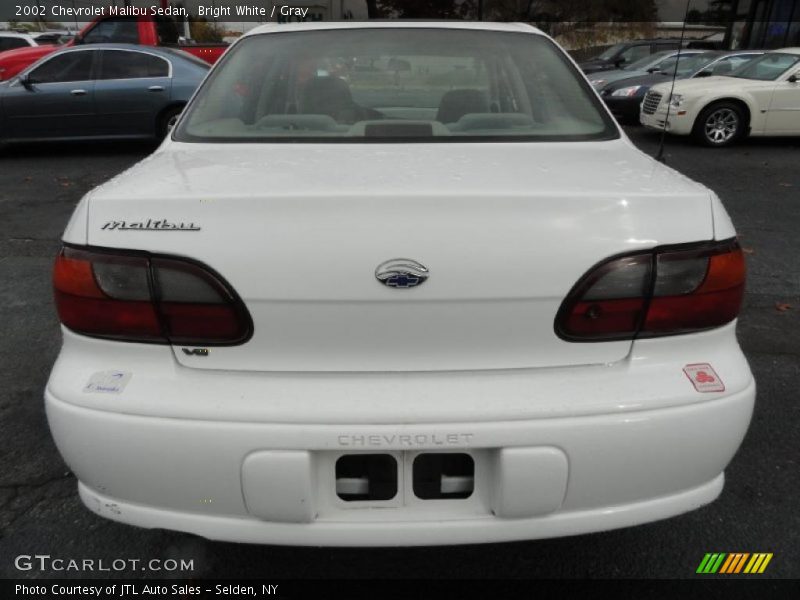 Bright White / Gray 2002 Chevrolet Malibu Sedan