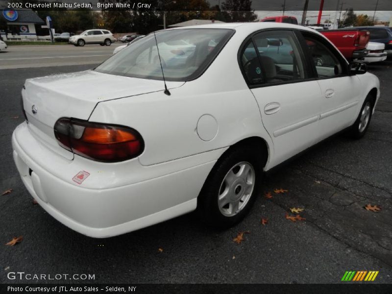 Bright White / Gray 2002 Chevrolet Malibu Sedan