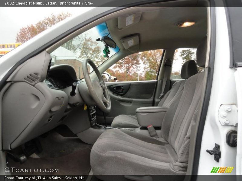 Bright White / Gray 2002 Chevrolet Malibu Sedan
