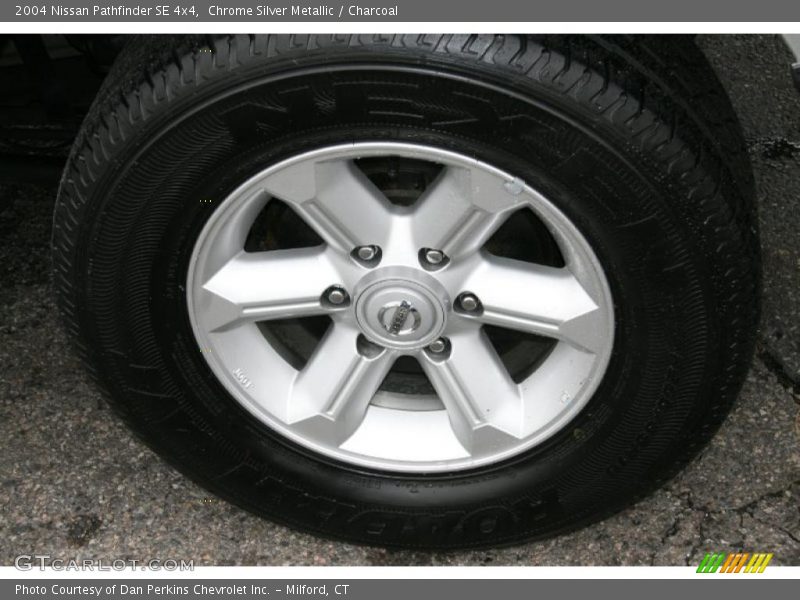  2004 Pathfinder SE 4x4 Wheel