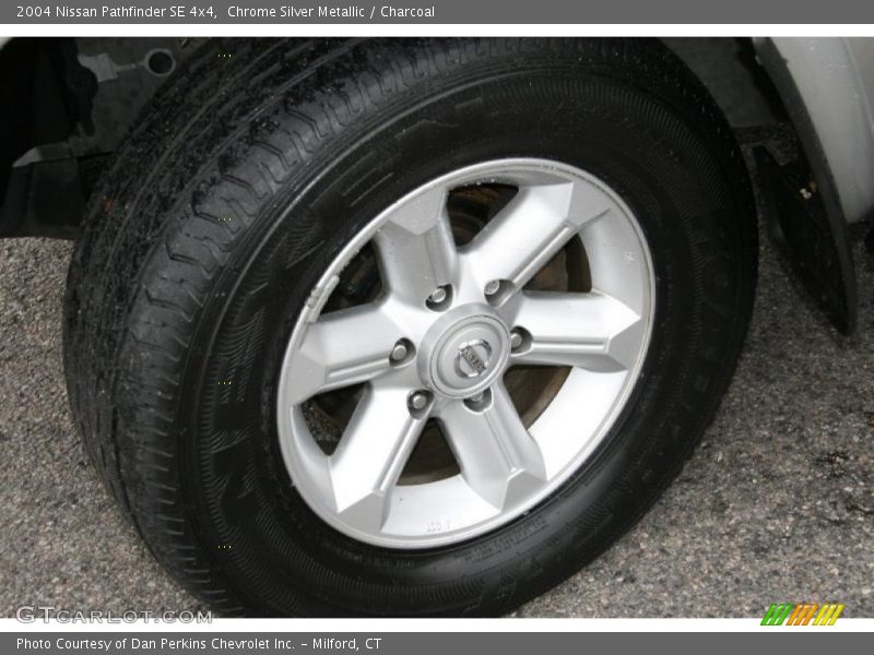  2004 Pathfinder SE 4x4 Wheel