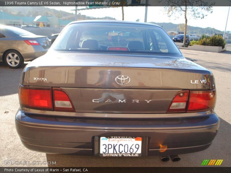 Nightshadow Pearl Metallic / Gray 1996 Toyota Camry LE V6 Sedan